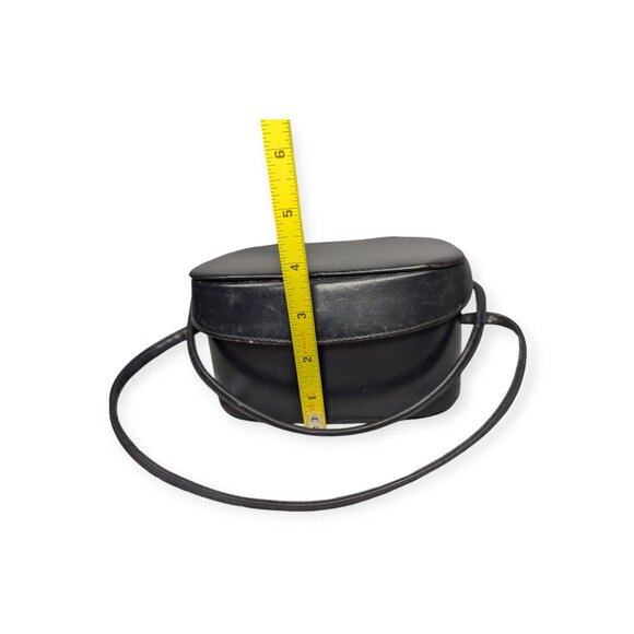 Vintage Black Leather Handbag with Double Handles Snap Closure - Picture 14 of 15